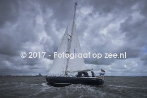 https://www.fotograafopzee.nl/media/images/intro/tirza1188.jpg